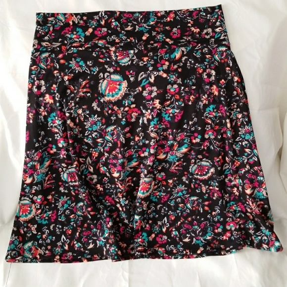 LuLaRoe Dresses & Skirts - EUC: LuLaRoe Azure Skirt